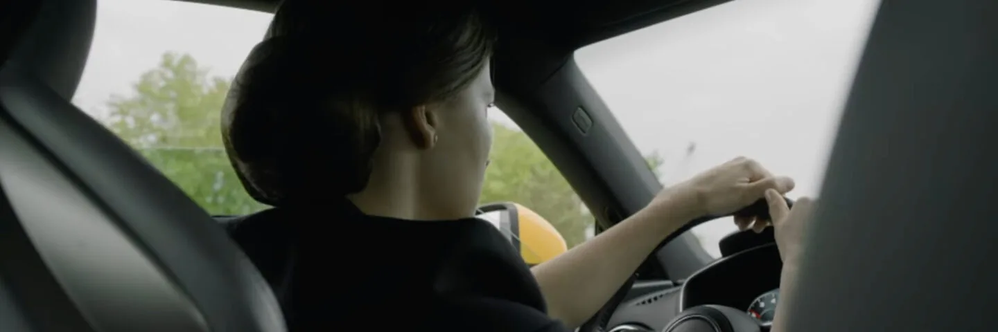 Кадр из 12 серии 1 сезона