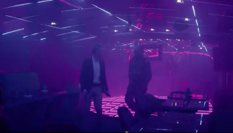 Момент из 16 серии 2 сезона