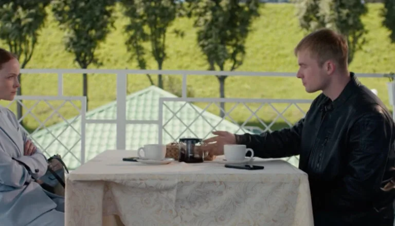 Момент из 9 серии 2 сезона